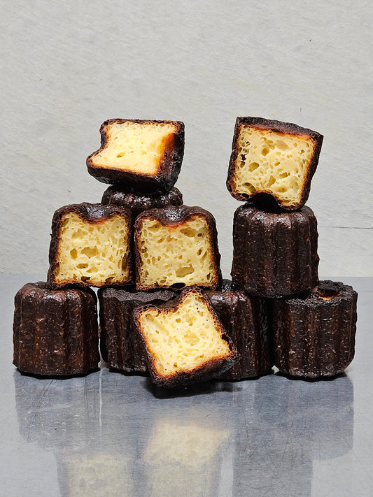 Vanilla bean Canelés