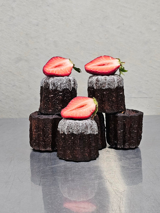 Vanilla bean Canelés with Strawberry - NEW