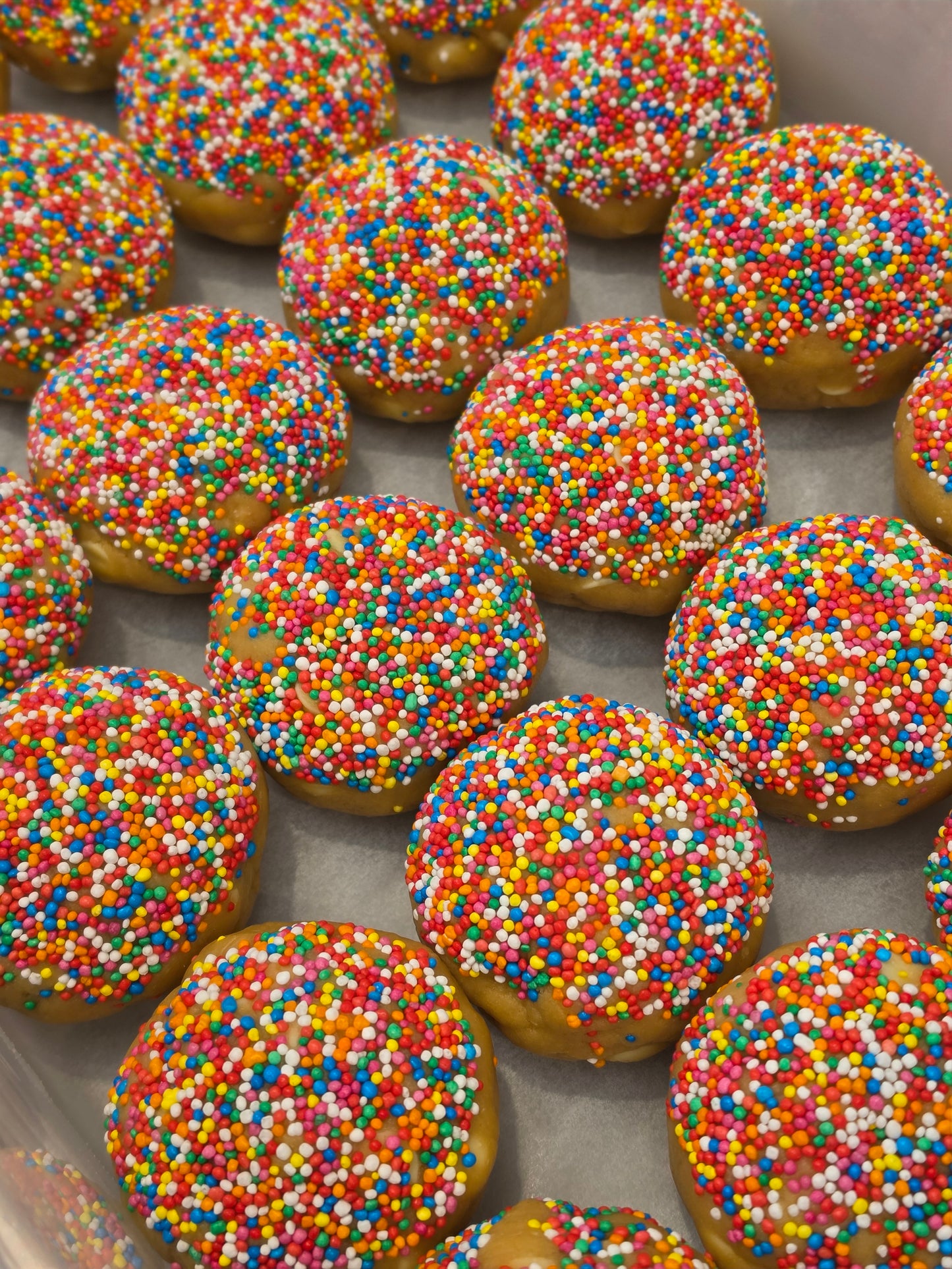 Dot Cake (Caramilk) - New